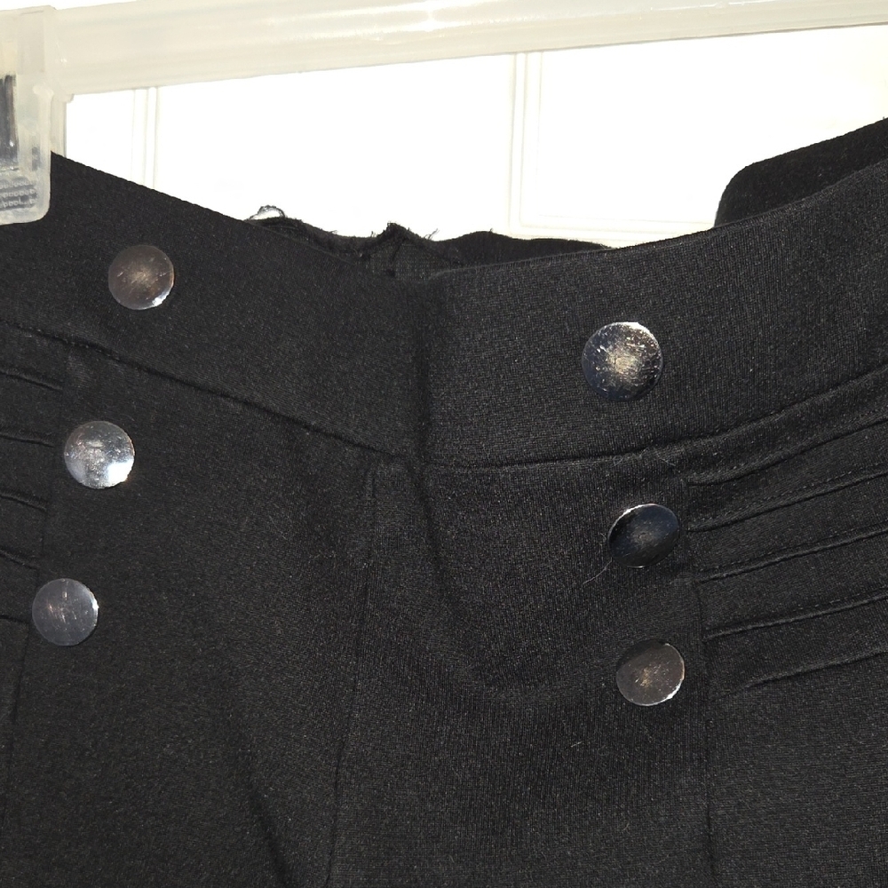 Chic Black Pants with Silver Accents - Picture 4 of 4